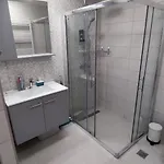 Antigona * نيكيتي