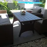 شقة Antigona